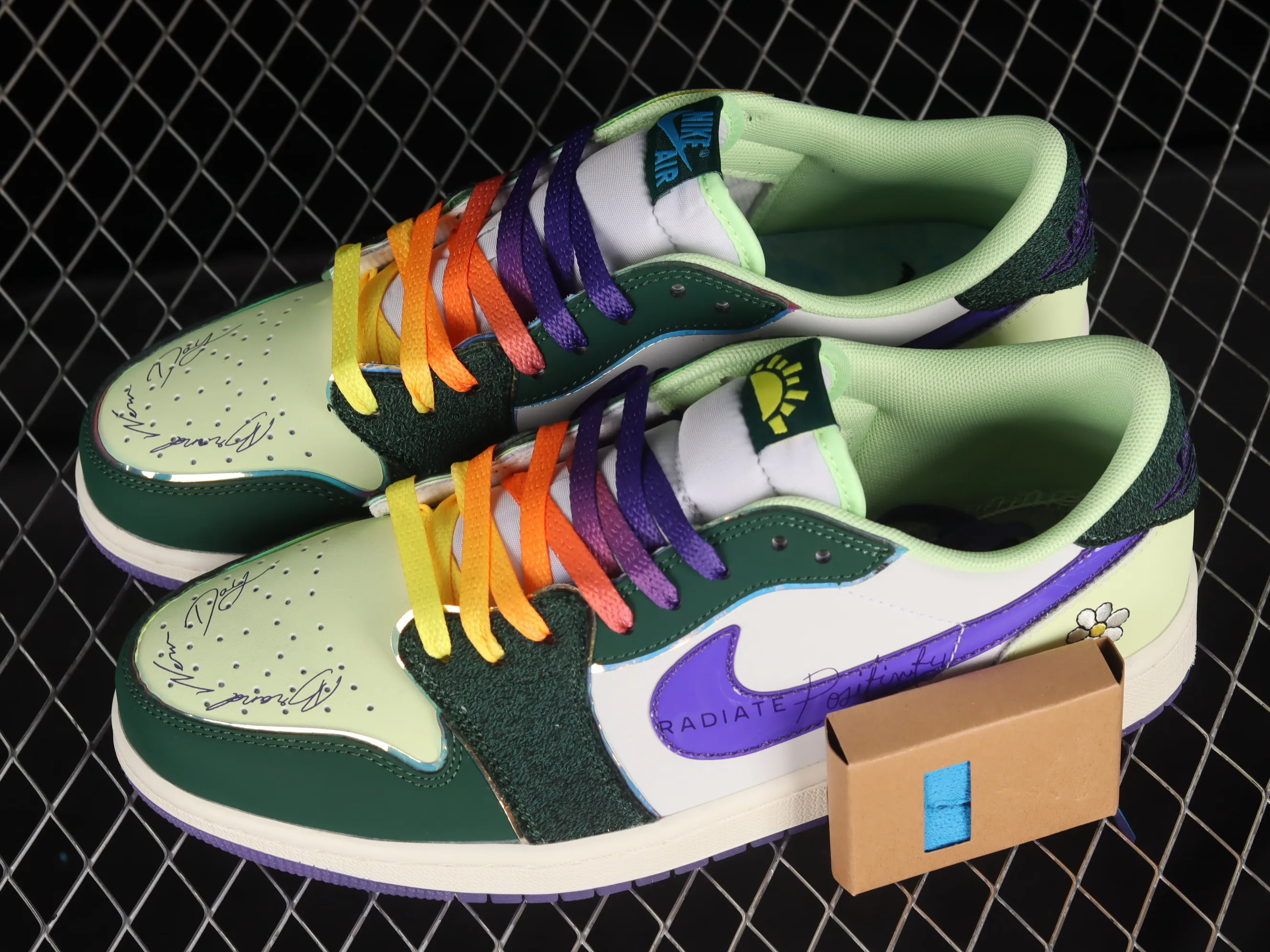 All categories Air Jordan Jordan series basketball shoes Air Jordan 1 Low Air Jordan 1 Low OG "Doernbecher" AJ1 Joe 1 charity low-top cultural and casual sneakers FD9665-351